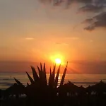 Evilion House Intholo. Sea, Nature, Relaxation! 아파트